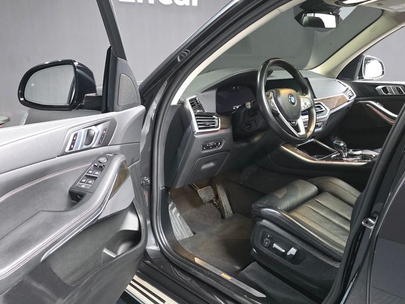 2022 BMW X5 xDrive 30d xLine photo 10