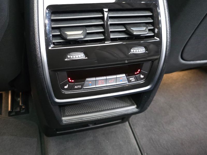 2022 BMW X5 xDrive 30d xLine photo 18
