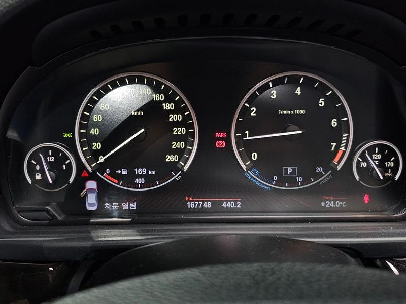 2012 BMW 5 Series 528i xDrive photo 8