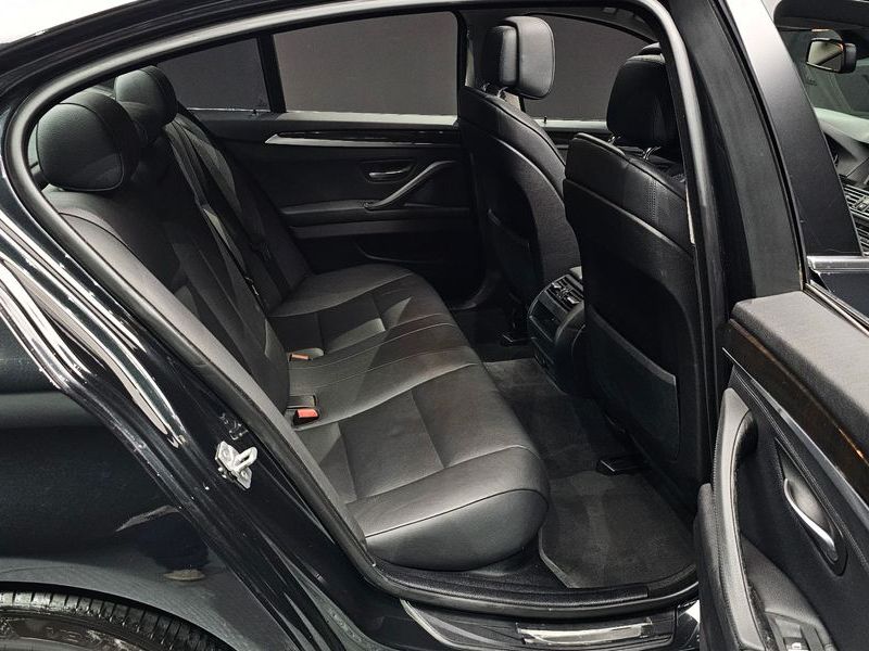 2012 BMW 5 Series 528i xDrive photo 11