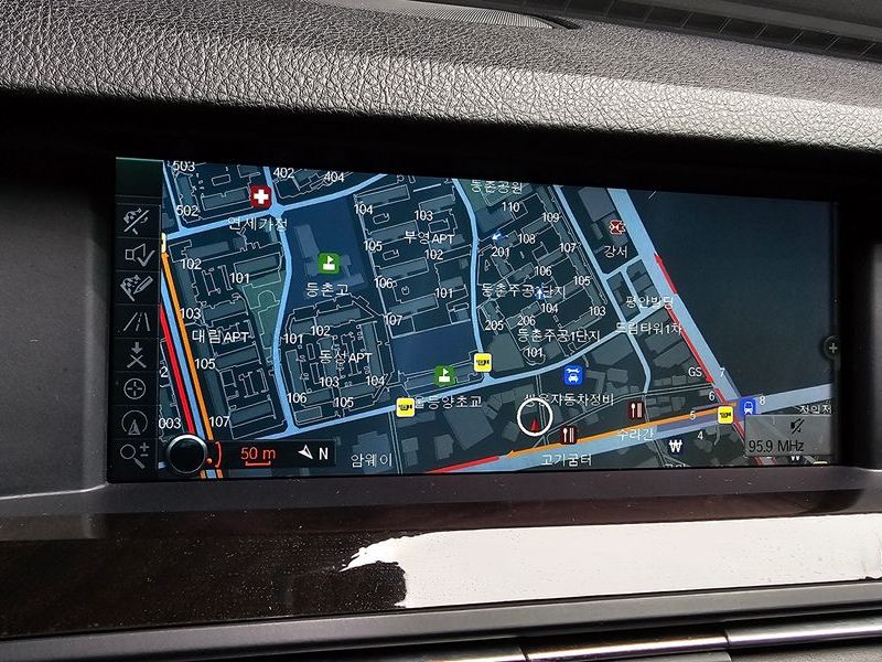 2012 BMW 5 Series 528i xDrive photo 14