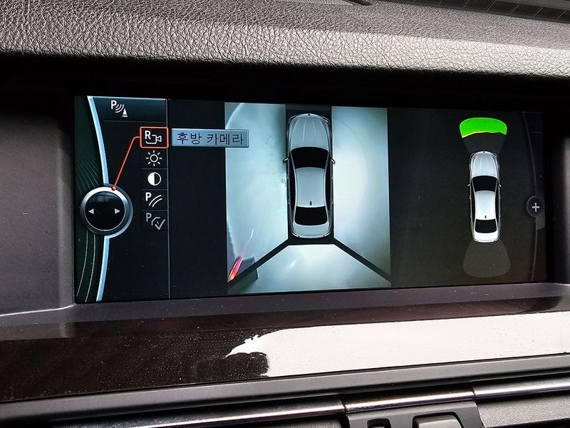2012 BMW 5 Series 528i xDrive photo 19