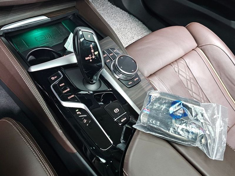 2023 BMW 6 Series 630i xDrive Luxury photo 9