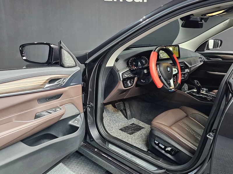 2023 BMW 6 Series 630i xDrive Luxury photo 10