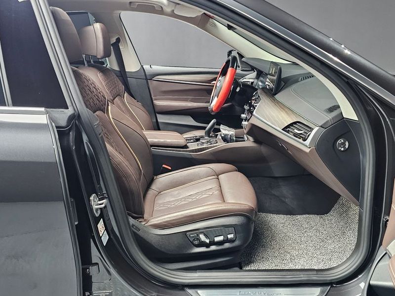 2023 BMW 6 Series 630i xDrive Luxury photo 11