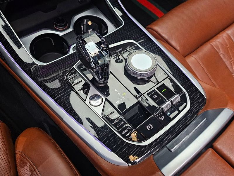 2022 BMW X7 xDrive 40i M Sport 6STR photo 9