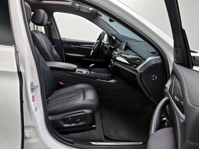 2017 BMW X6 xDrive 30d photo 10