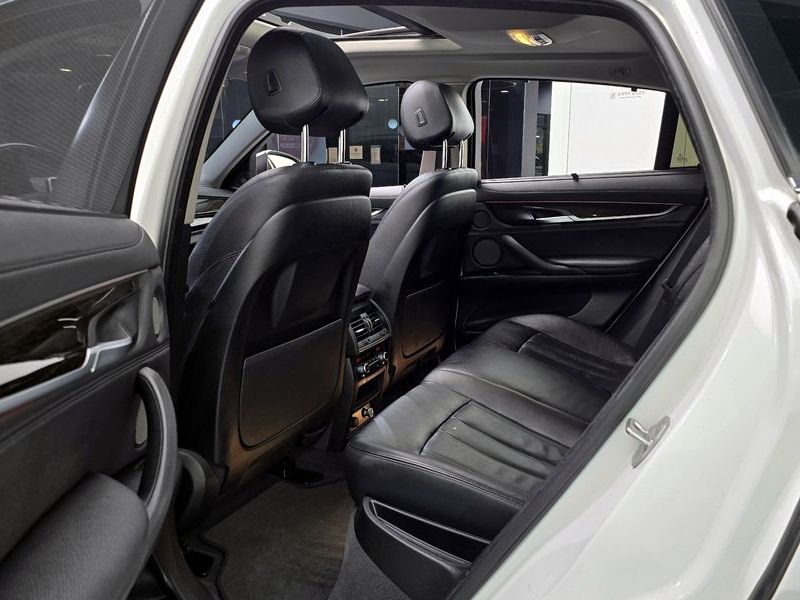 2017 BMW X6 xDrive 30d photo 12