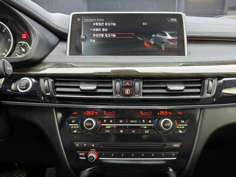 2017 BMW X6 xDrive 30d photo 15