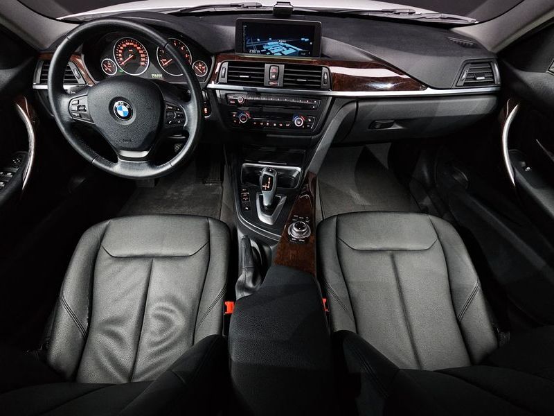 2013 BMW 3 Series 320d photo 7