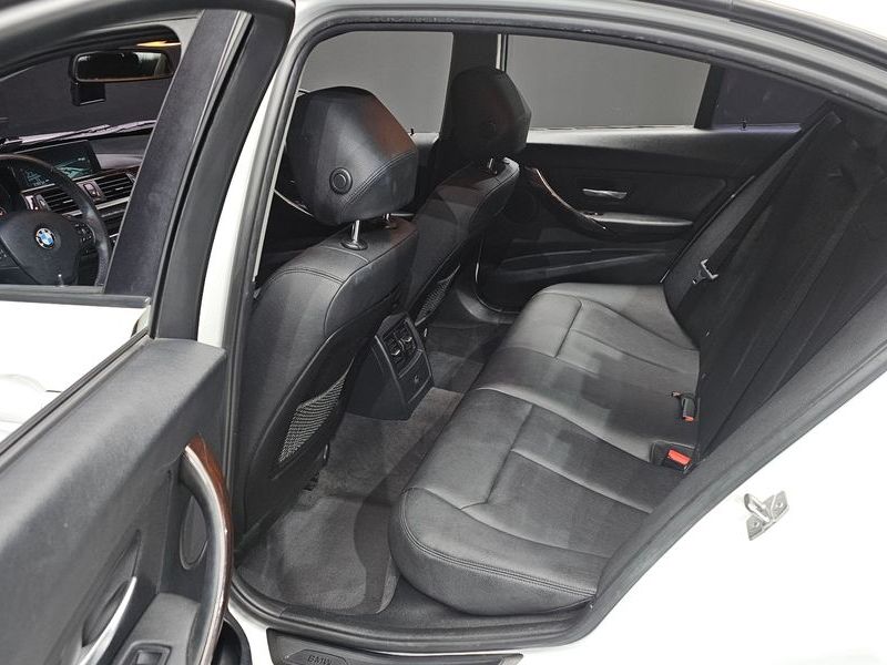 2013 BMW 3 Series 320d photo 11