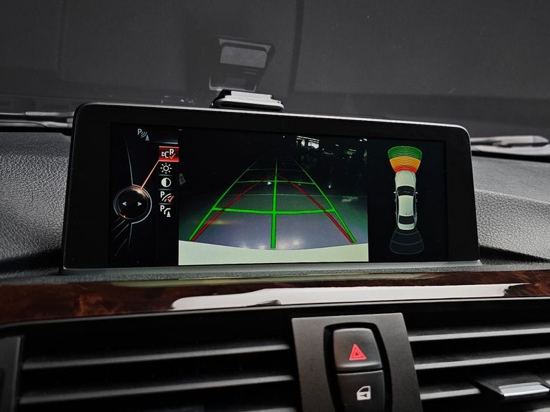 2013 BMW 3 Series 320d photo 18