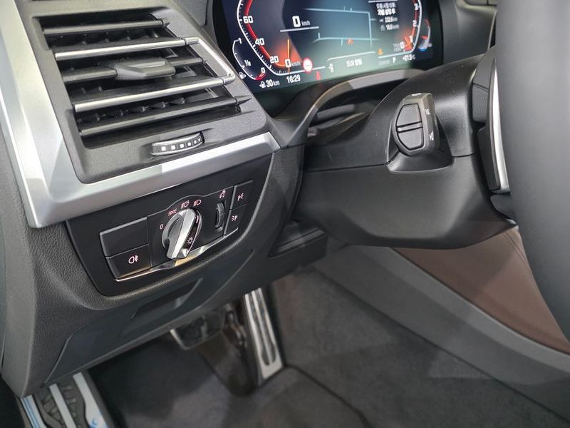 2025 BMW X4 xDrive M40i photo 15