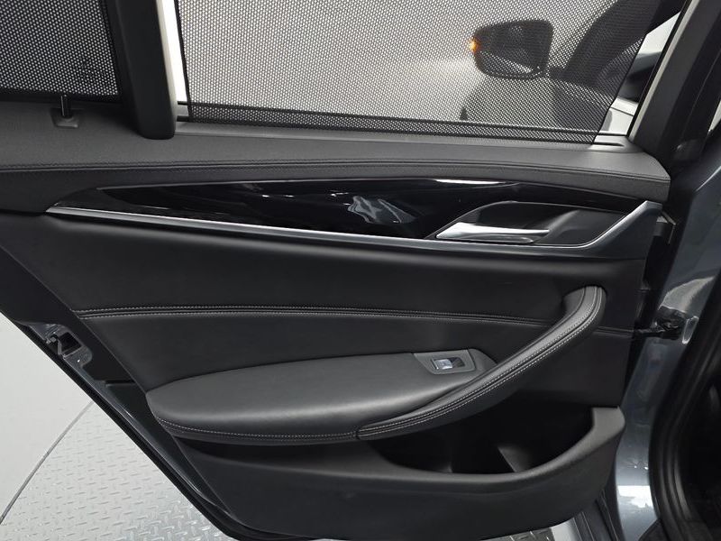 2019 BMW 5 Series 530i M Sport Package Plus photo 25