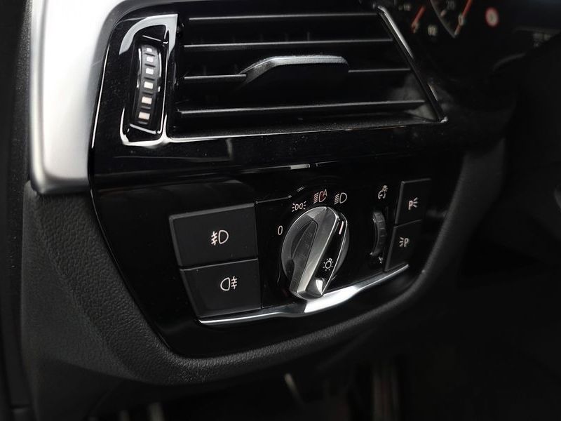 2019 BMW 5 Series 530i M Sport Package Plus photo 28