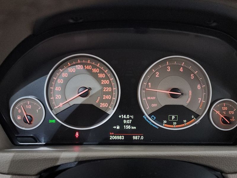 2012 BMW 3 Series 320i Modern photo 8