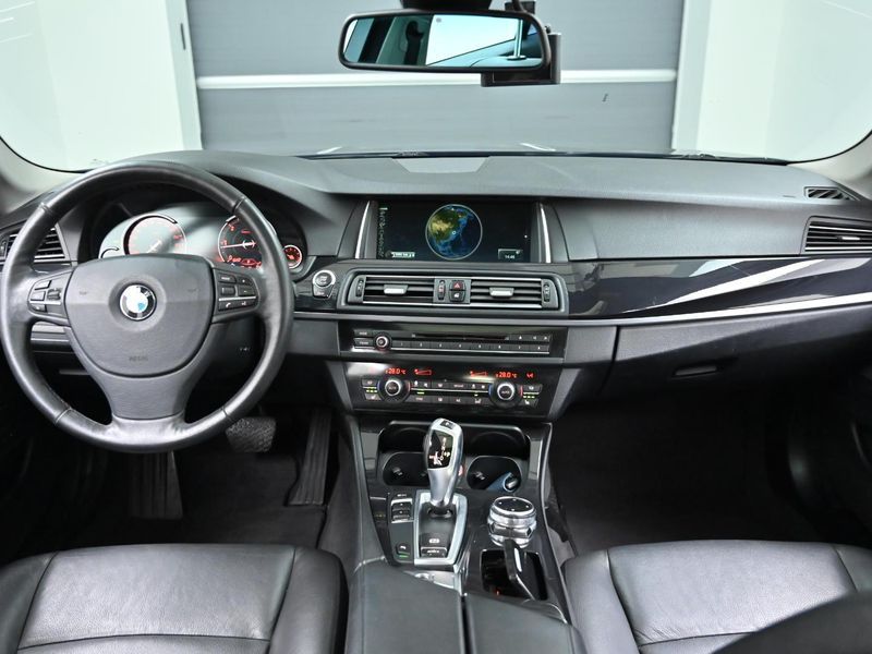 2014 BMW 5 Series 520d photo 7