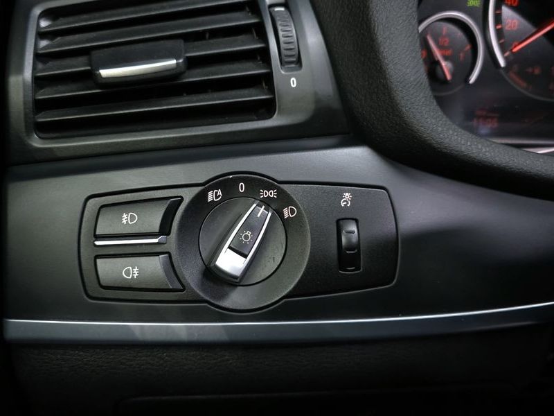 2013 BMW X3 xDrive 20d High photo 18