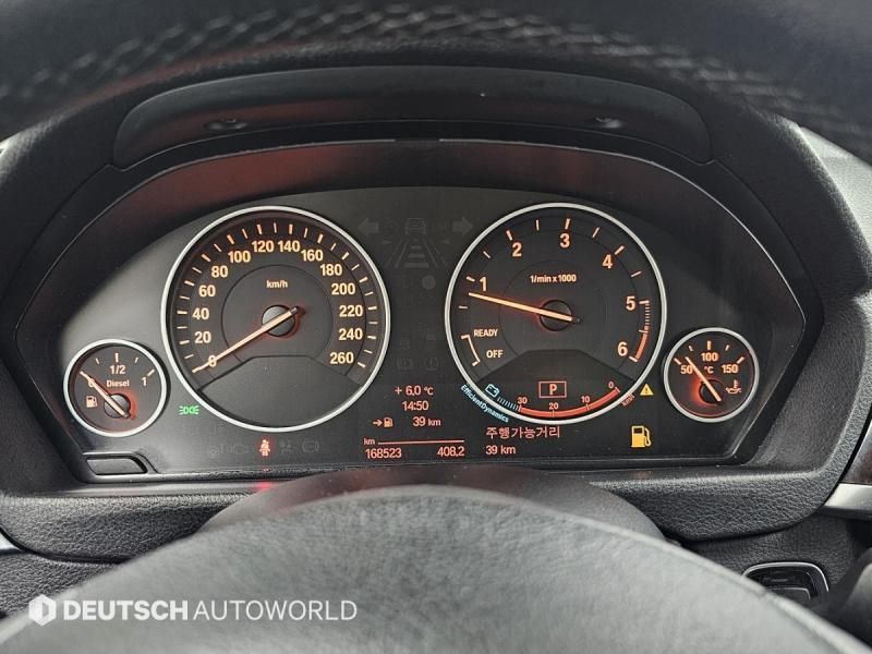 2012 BMW 3 Series 320d photo 8