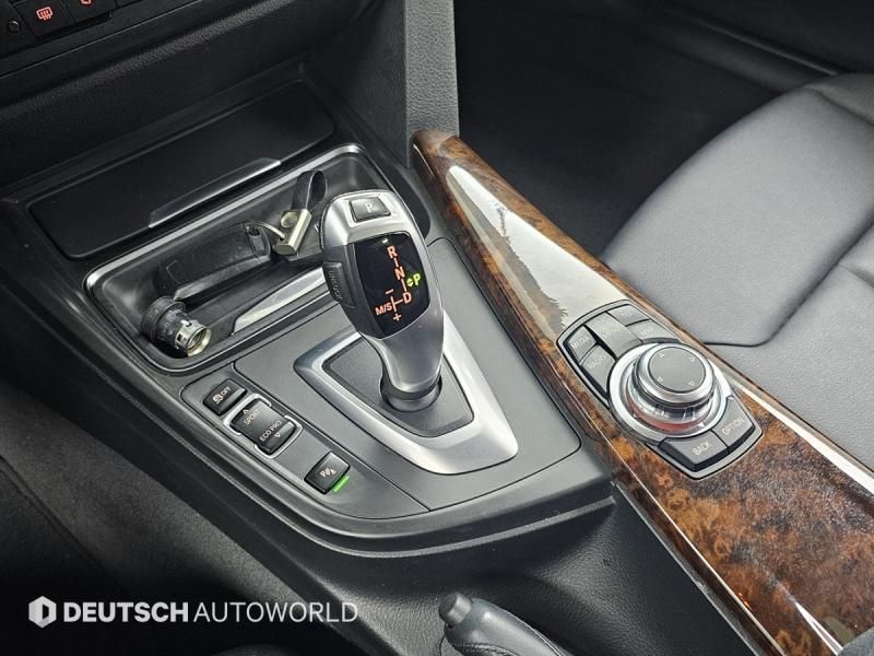 2012 BMW 3 Series 320d photo 9