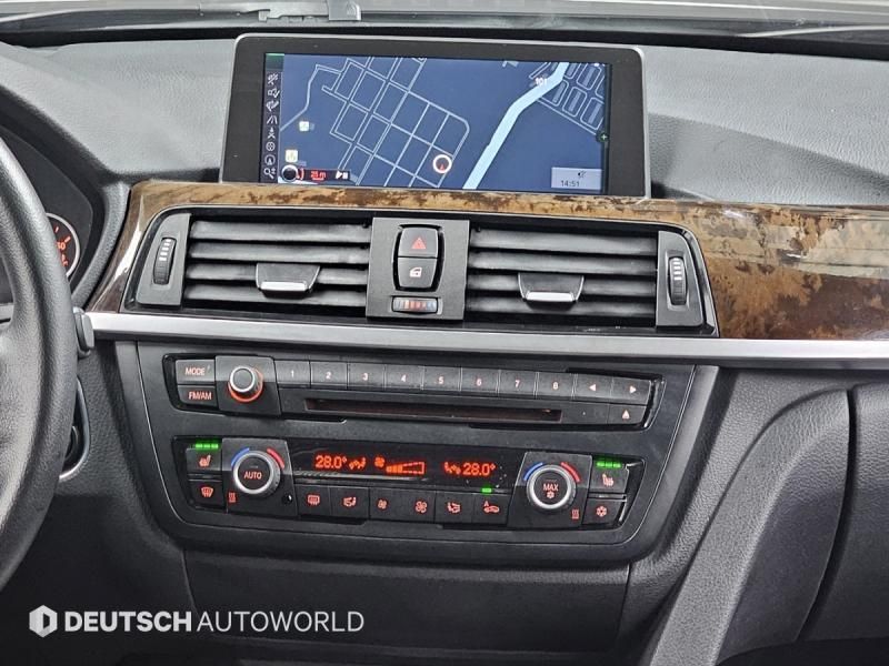 2012 BMW 3 Series 320d photo 14