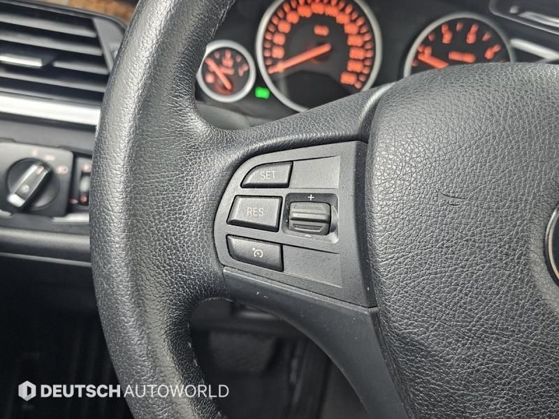 2012 BMW 3 Series 320d photo 17