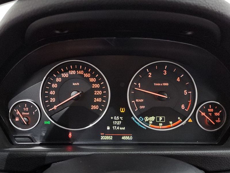 2014 BMW 3 Series 320d photo 8