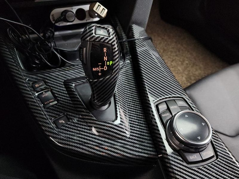 2014 BMW 3 Series 320d photo 9