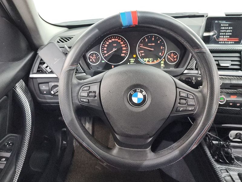 2014 BMW 3 Series 320d photo 13