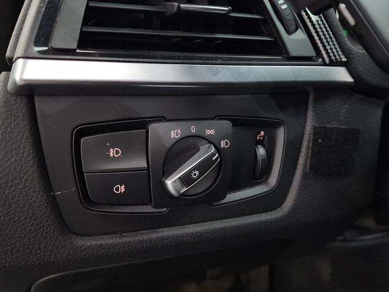 2014 BMW 3 Series 320d photo 14