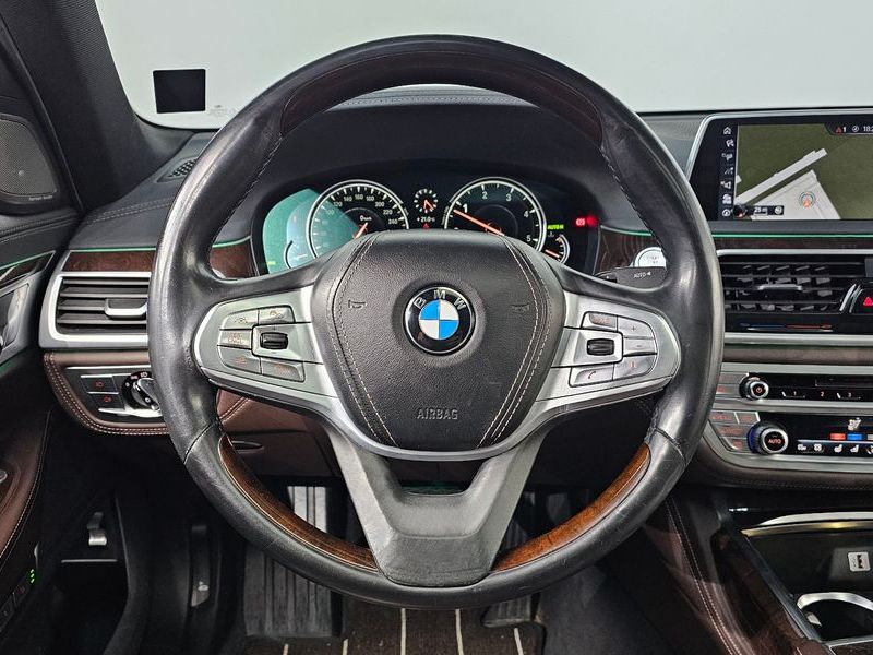 2016 BMW 7 Series 730Ld xDrive photo 14