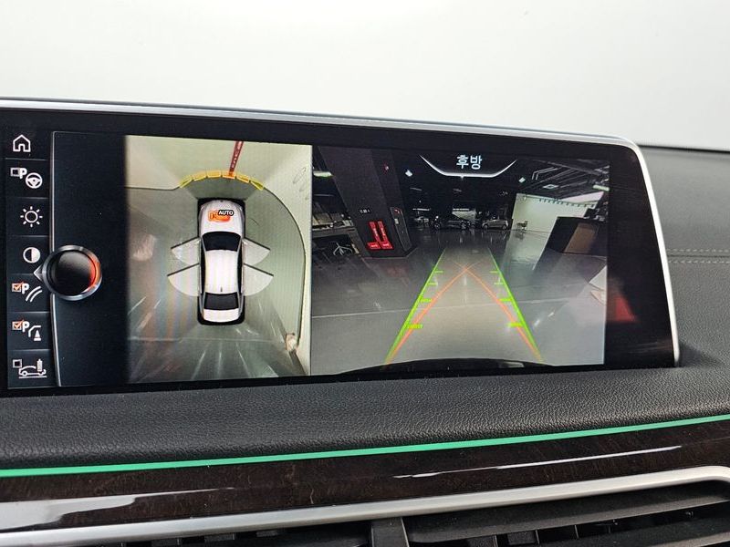 2016 BMW 7 Series 730Ld xDrive photo 15
