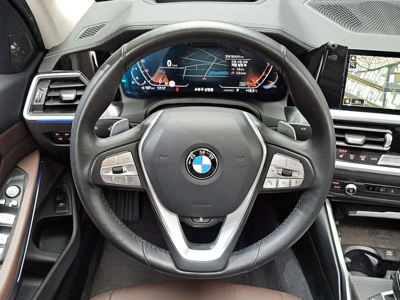 2021 BMW 3 Series 320i Luxury photo 13