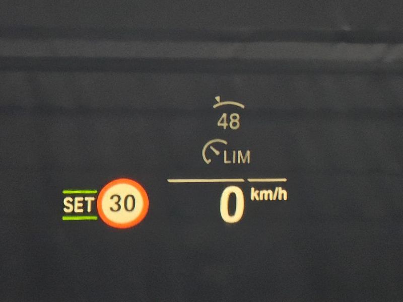 2021 BMW 3 Series 320i Luxury photo 16