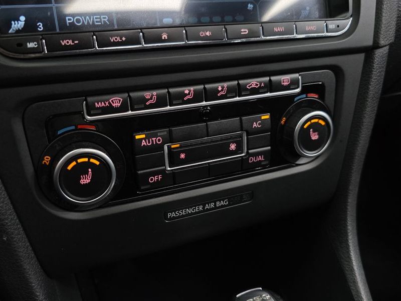 2012 Volkswagen Golf 1.4 TSI photo 16