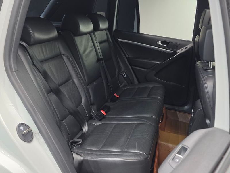 2016 Volkswagen Tiguan 2.0 TDI R-Line 5N photo 11