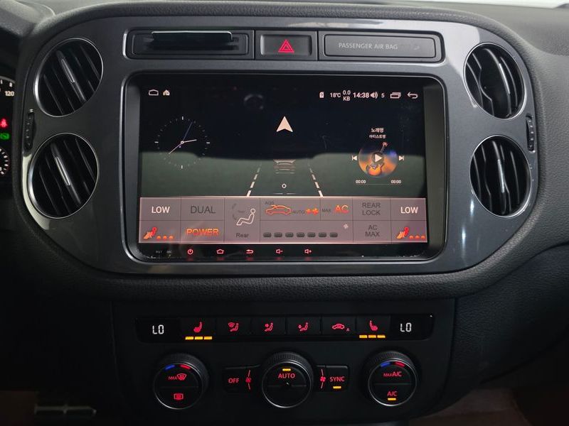 2016 Volkswagen Tiguan 2.0 TDI R-Line 5N photo 13