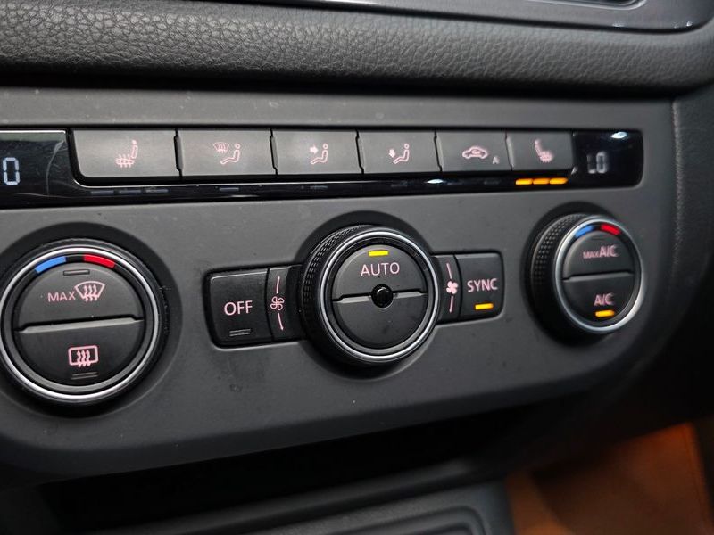 2016 Volkswagen Tiguan 2.0 TDI R-Line 5N photo 16