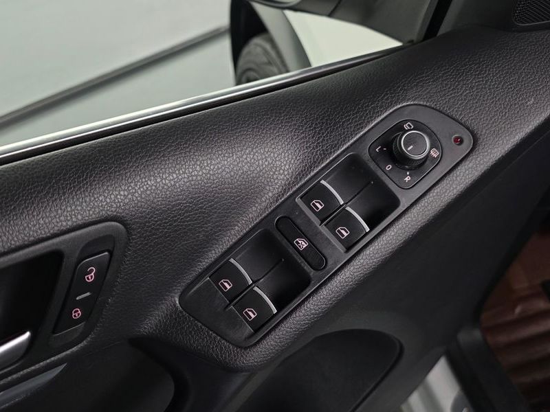 2016 Volkswagen Tiguan 2.0 TDI R-Line 5N photo 19
