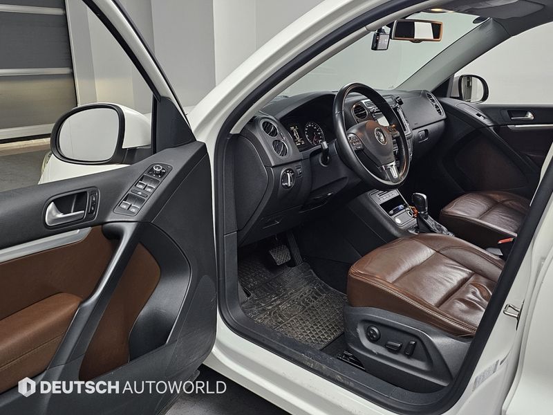2012 Volkswagen Tiguan 2.0 TDI Comfort 5N photo 11