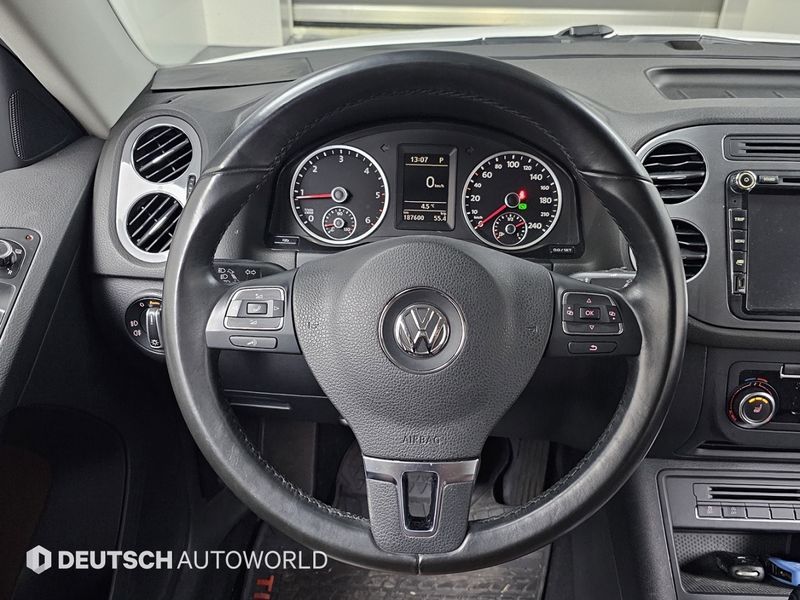 2012 Volkswagen Tiguan 2.0 TDI Comfort 5N photo 13