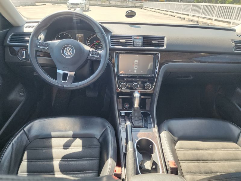 2015 Volkswagen Passat 2.0 TDI B7 photo 8