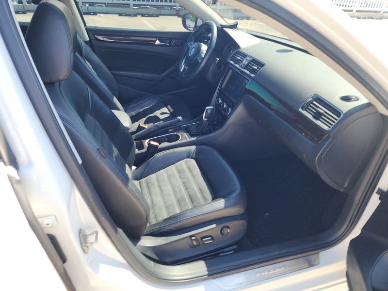 2015 Volkswagen Passat 2.0 TDI B7 photo 13