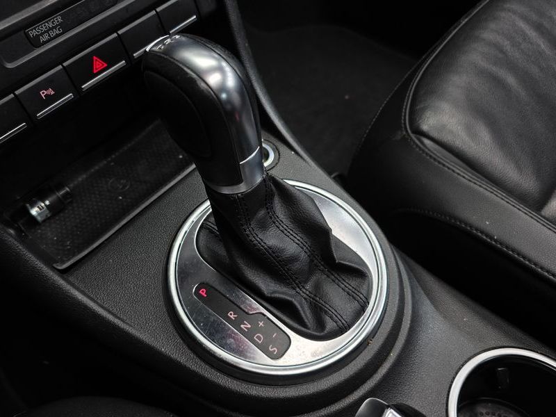 2013 Volkswagen Beetle 2.0 TDI Premium 3rd photo 9