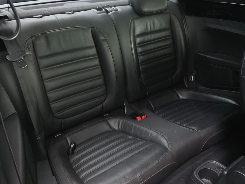 2013 Volkswagen Beetle 2.0 TDI Premium 3rd photo 12