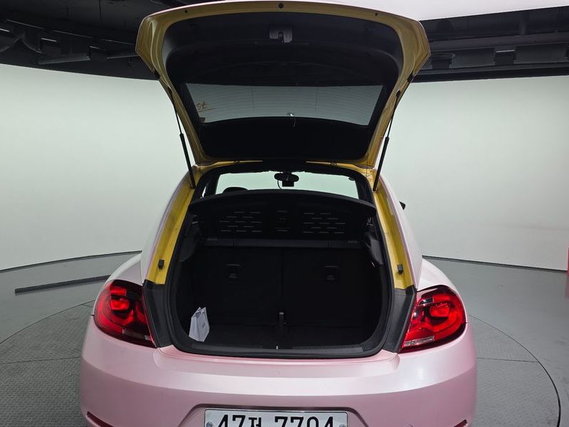 2013 Volkswagen Beetle 2.0 TDI Premium 3rd photo 20