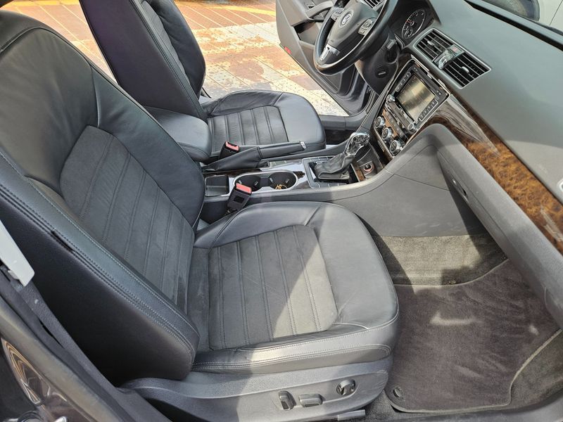 2015 Volkswagen Passat 2.0 TDI B7 photo 12
