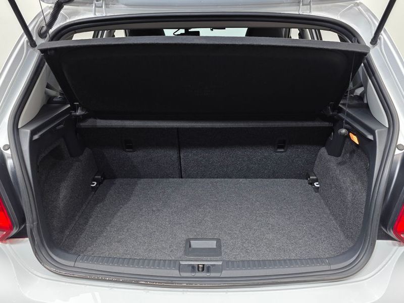 2016 Volkswagen Polo 1.4 TDI R-Line 5th photo 20