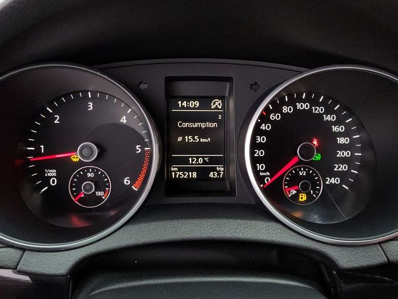 2012 Volkswagen Golf 2.0 TDI Cabriolet photo 8