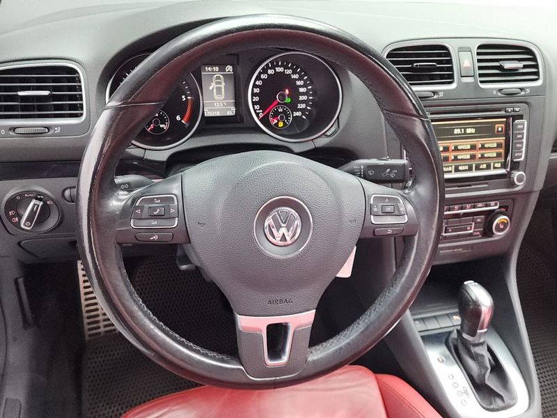 2012 Volkswagen Golf 2.0 TDI Cabriolet photo 13